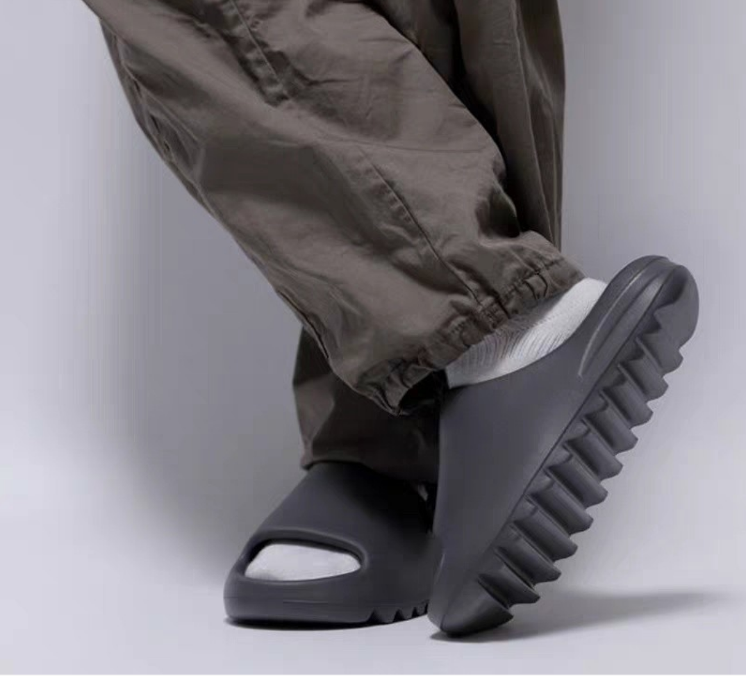 รองเท้าแตะลำลองสำหรับฤดูร้อน ร - Waders บทวิจารณ์และราคา